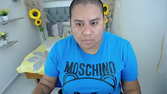 hotlesby valery online show from October 22, 2025, 12:38 pm