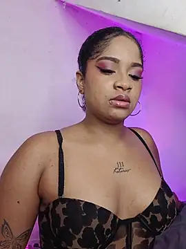 camilafoox7 online show from October 9, 2025, 11:58 pm