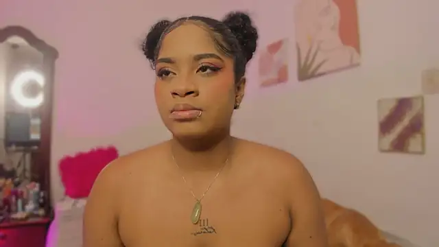 camilafoox7 online show from October 14, 2025, 5:36 pm