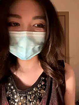 Snapshot of fioralba chatting on October 13, 2025, 8:31 pm fioralba online show from October 13, 2025, 8:31 pm