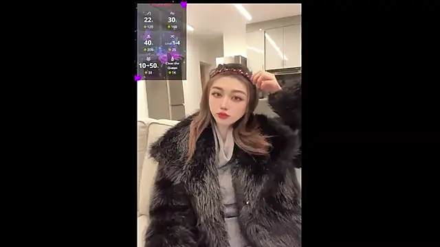 Snapshot of fioralba chatting on December 21, 2025, 12:01 pm fioralba online show from December 21, 2025, 12:01 pm