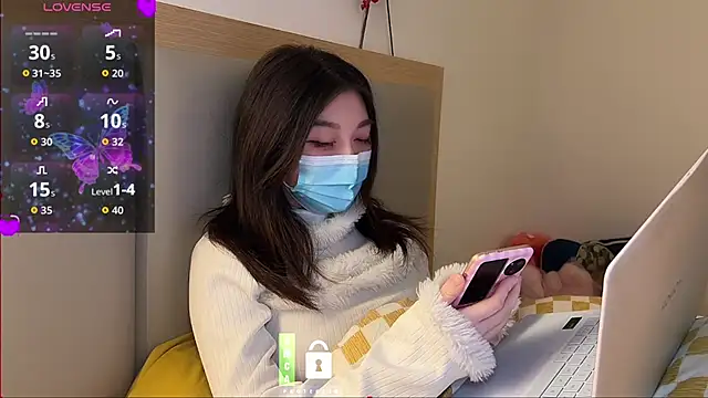 Snapshot of fioralba chatting on January 5, 2026, 5:38 pm fioralba online show from January 5, 2026, 5:38 pm