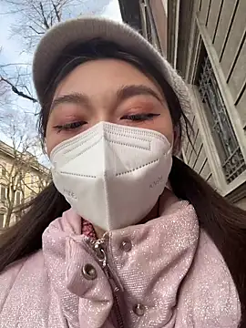 Snapshot of fioralba chatting on January 10, 2026, 1:35 pm fioralba online show from January 10, 2026, 1:35 pm