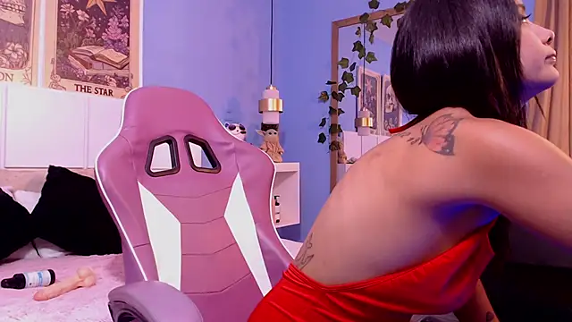 PenelopeBond online show from December 2, 2025, 9:36 am