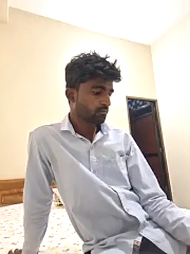 kkshan0923 online show from April 3, 2026, 8:34 am