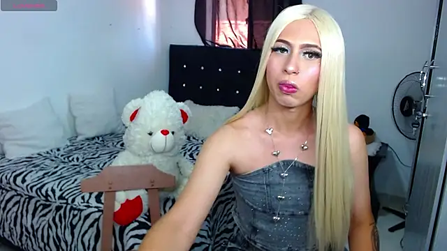 Snapshot of Victoria_Hot_xxx chatting on March 20, 2026, 5:40 pm Victoria Hot xxx online show from March 20, 2026, 5:40 pm