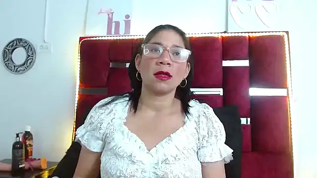 Snapshot of PamelaCruzThxl chatting on November 13, 2025, 3:05 am PamelaCruzThxl online show from November 13, 2025, 3:05 am