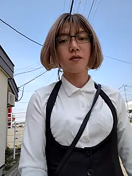 Snapshot of takusaki223 chatting on May 16, 2026, 4:20 am takusaki223 online show from May 16, 2026, 4:20 am