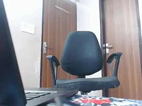 muskaan8400 online show from November 14, 2025, 7:40 am