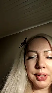 MarinaMargo online show from December 19, 2025, 9:33 pm