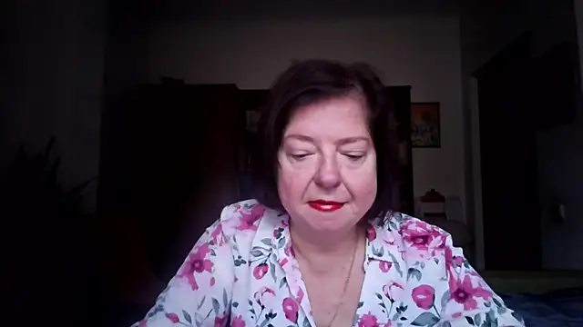 Snapshot of Violet_Pulse chatting on November 10, 2025, 10:47 am Violet Pulse online show from November 10, 2025, 10:47 am