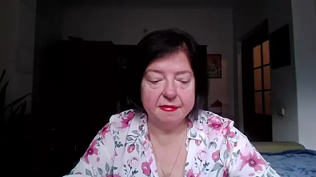 Snapshot of Violet_Pulse chatting on November 18, 2025, 7:57 am Violet Pulse online show from November 18, 2025, 7:57 am