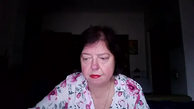 Snapshot of Violet_Pulse chatting on November 19, 2025, 8:47 am Violet Pulse online show from November 19, 2025, 8:47 am