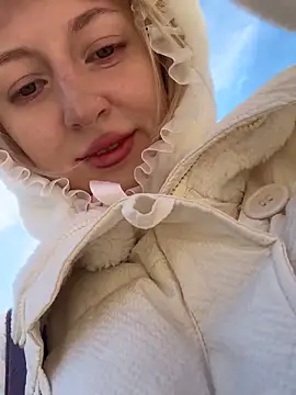 RonnieKiss online show from October 9, 2025, 4:21 am