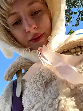 RonnieKiss online show from October 20, 2025, 5:08 am