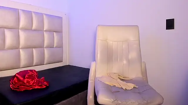 peyton  wat online show from January 14, 2026, 11:49 am