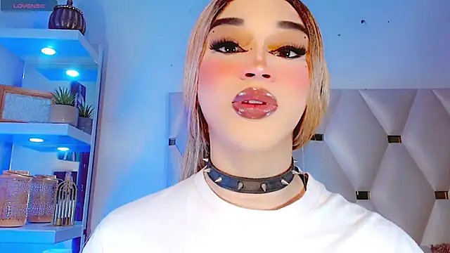 Snapshot of _IsabellaRousse chatting on March 3, 2026, 8:26 pm IsabellaRousse online show from March 3, 2026, 8:26 pm