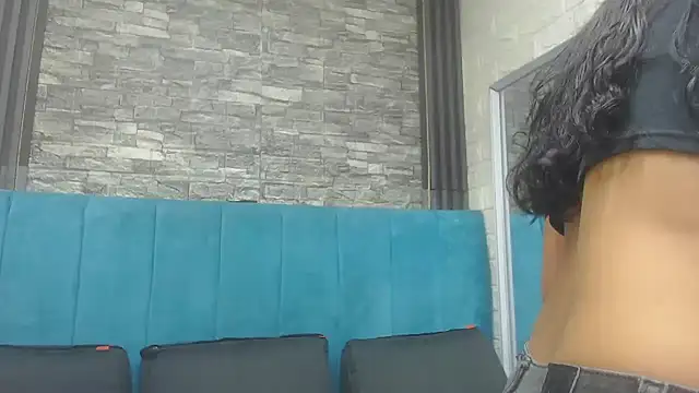 Snapshot of Lil_Rose2006 chatting on October 27, 2025, 12:53 pm Lil Rose2006 online show from October 27, 2025, 12:53 pm