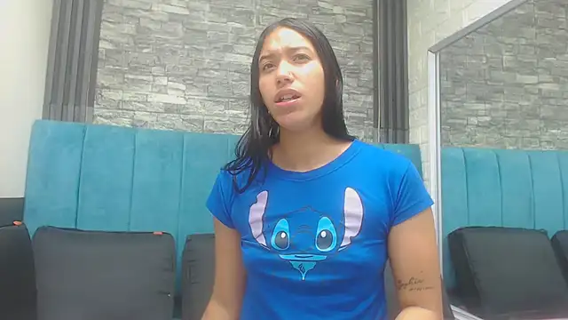 Snapshot of Lil_Rose2006 chatting on November 3, 2025, 9:43 am Lil Rose2006 online show from November 3, 2025, 9:43 am