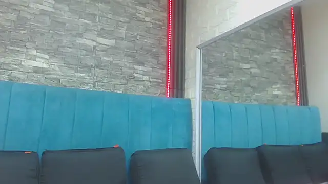 Snapshot of Lil_Rose2006 chatting on November 7, 2025, 1:00 pm Lil Rose2006 online show from November 7, 2025, 1:00 pm