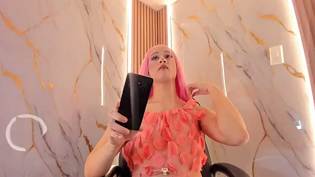 Snapshot of Marian_Cristal chatting on February 13, 2026, 4:52 am Marian Cristal online show from February 13, 2026, 4:52 am