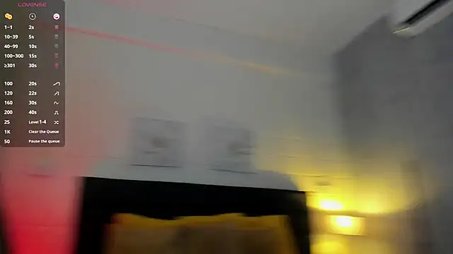 EmillyLim online show from November 14, 2025, 8:07 pm