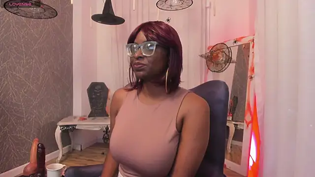 Snapshot of LolaJenkinss chatting on November 4, 2025, 1:21 pm LolaJenkinss online show from November 4, 2025, 1:21 pm