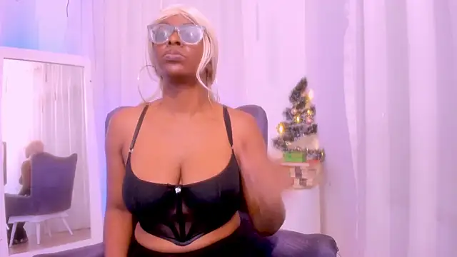 Snapshot of LolaJenkinss chatting on December 16, 2025, 12:54 pm LolaJenkinss online show from December 16, 2025, 12:54 pm