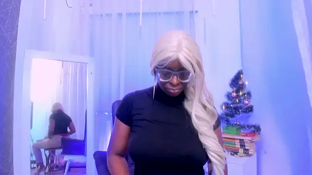 Snapshot of LolaJenkinss chatting on December 17, 2025, 10:43 am LolaJenkinss online show from December 17, 2025, 10:43 am