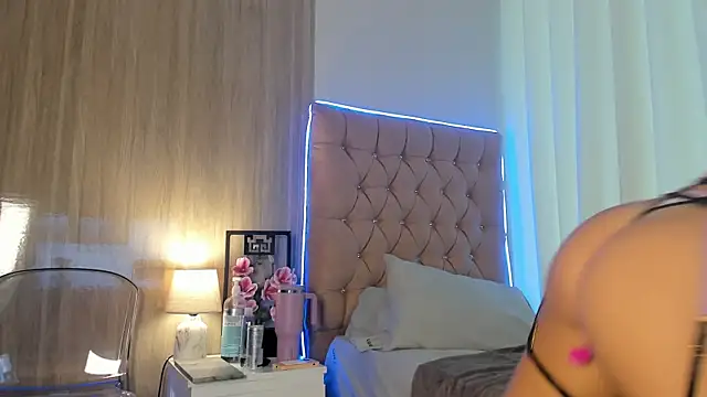 Snapshot of Salytexas chatting on November 14, 2025, 9:02 pm Salytexas online show from November 14, 2025, 9:02 pm