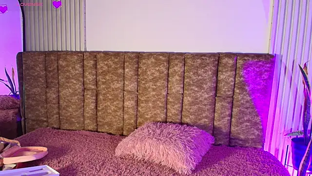 Missdionne curly online show from March 13, 2026, 11:28 am