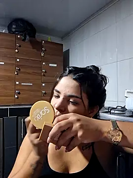 Snapshot of daniela_crozee_ chatting on November 29, 2025, 12:24 am daniela crozee online show from November 29, 2025, 12:24 am