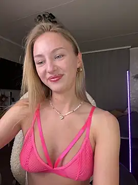 Mally Say online show from October 28, 2025, 7:49 pm