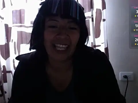 Snapshot of Acelinrose chatting on April 11, 2026, 12:20 pm Acelinrose online show from April 11, 2026, 12:20 pm