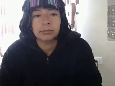 Snapshot of Acelinrose chatting on April 22, 2026, 12:07 pm Acelinrose online show from April 22, 2026, 12:07 pm