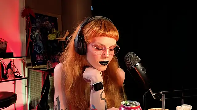 tacodeluxxxe online show from May 28, 2026, 4:32 am