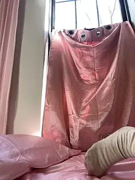 Snapshot of dancerbb chatting on December 3, 2025, 4:38 pm dancerbb online show from December 3, 2025, 4:38 pm