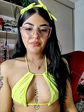 ValeNiitaLuv online show from February 5, 2026, 6:29 am