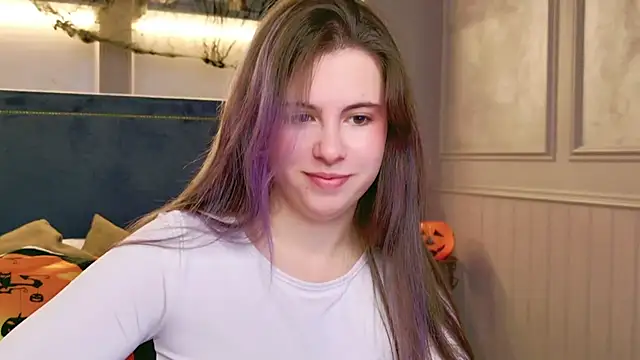 Akira Halls online show from October 30, 2025, 8:53 pm