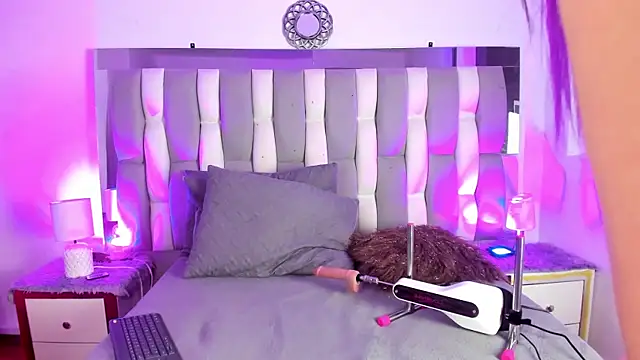 IsaDiiaz online show from October 25, 2025, 4:31 am