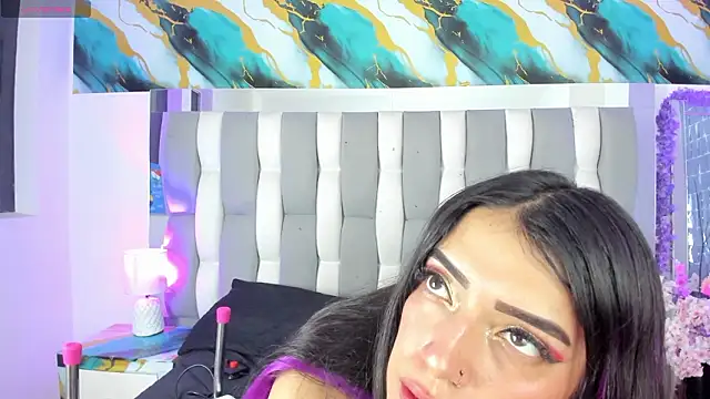 IsaDiiaz online show from March 28, 2026, 4:45 am