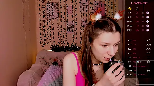 LinaBlossom  online show from December 21, 2025, 6:09 am