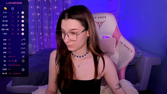 LinaBlossom  online show from February 17, 2026, 8:11 am