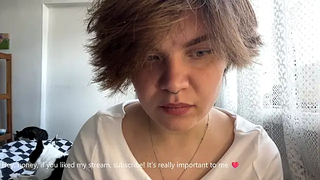 SabrinaFolts online show from September 26, 2025, 9:13 am