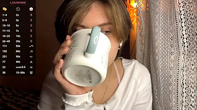 SabrinaFolts online show from October 14, 2025, 5:03 pm