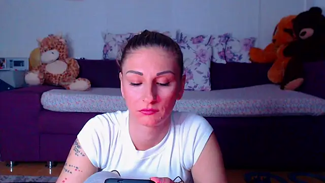 Snapshot of CassieSpell chatting on April 26, 2026, 8:39 pm CassieSpell online show from April 26, 2026, 8:39 pm