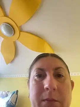 Snapshot of oksana1990 chatting on October 1, 2025, 6:19 am oksana1990 online show from October 1, 2025, 6:19 am