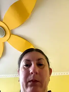 Snapshot of oksana1990 chatting on October 2, 2025, 6:31 am oksana1990 online show from October 2, 2025, 6:31 am