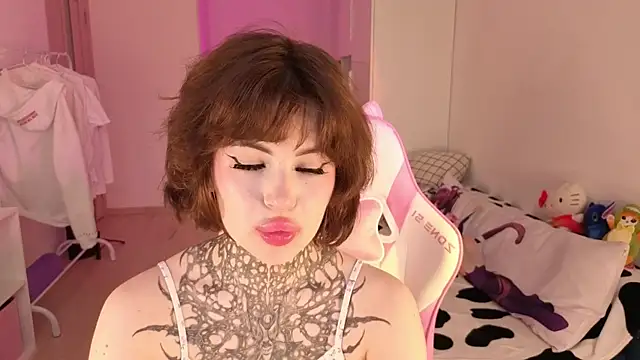 Snapshot of Eva_Sonic chatting on May 13, 2026, 3:04 am Eva Sonic online show from May 13, 2026, 3:04 am
