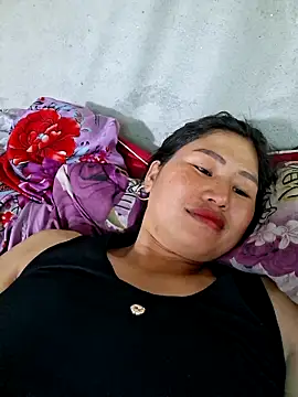 Snapshot of diamond-- chatting on June 22, 2026, 6:32 am diamond-- online show from June 22, 2026, 6:32 am